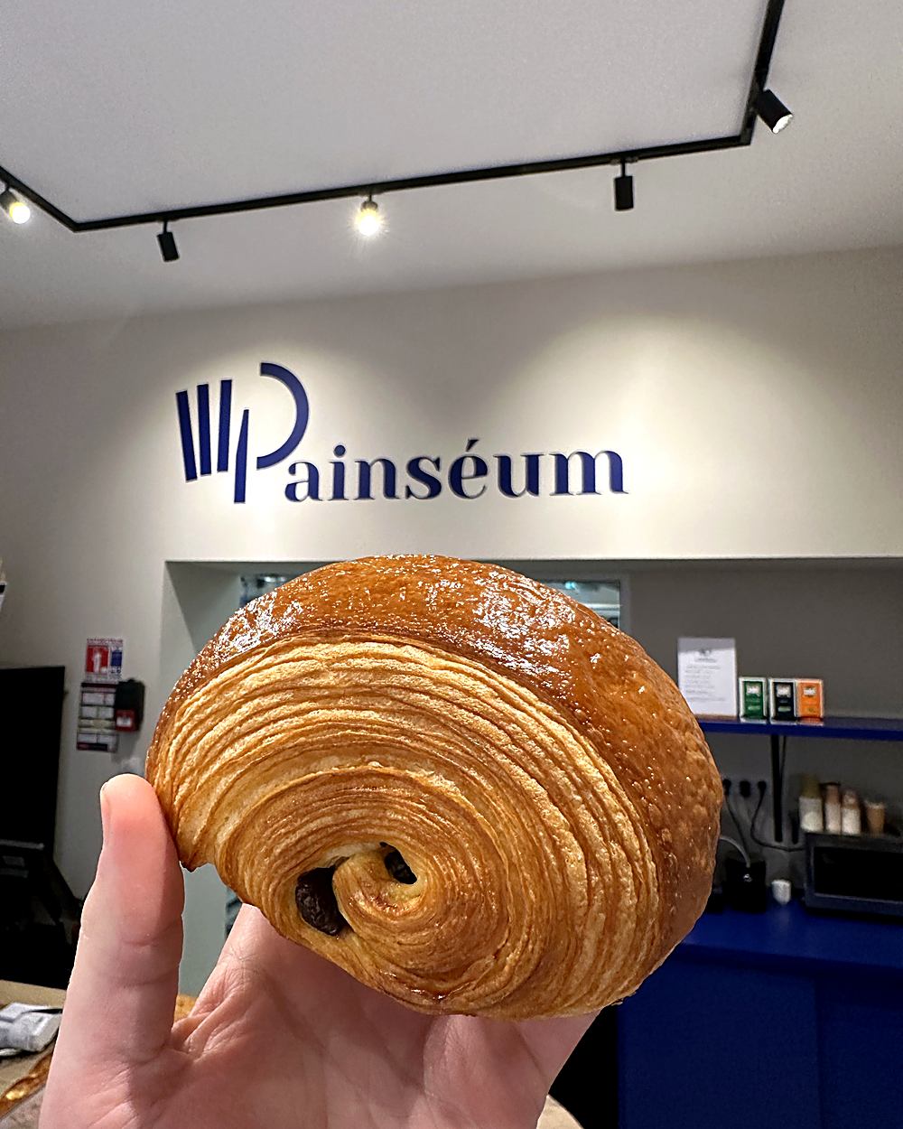 Pain au chocolat strié du Painséum, feuilletage visible